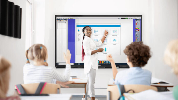 Disadvantages of Smart Board in Classroom